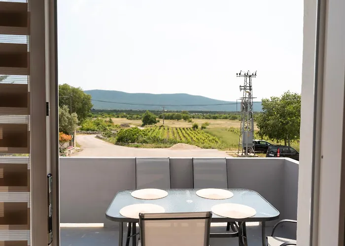 Pave&Ema Apartman